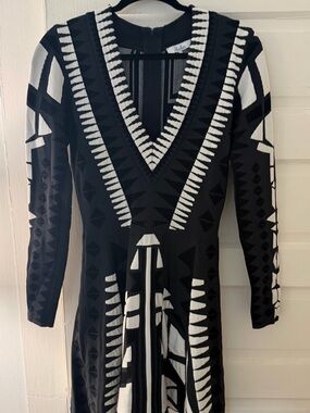 Parker Black and White Geometric V-Neck Long Sleeve Dress